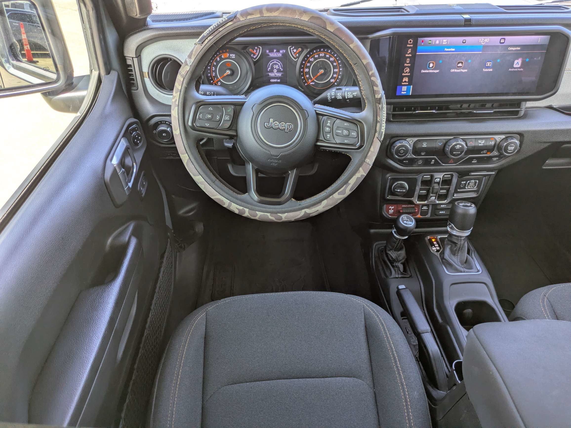 2024 Jeep Wrangler 4-Door Willys 4x4