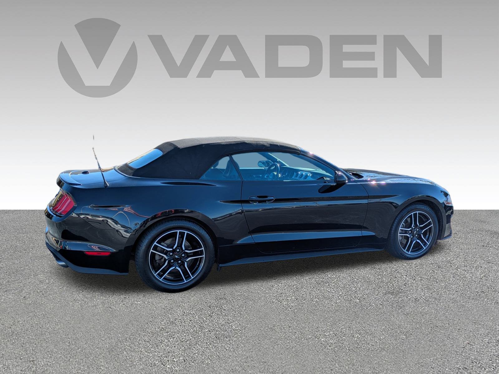 2023 Ford Mustang EcoBoost