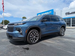 2025 Chevrolet Traverse LT