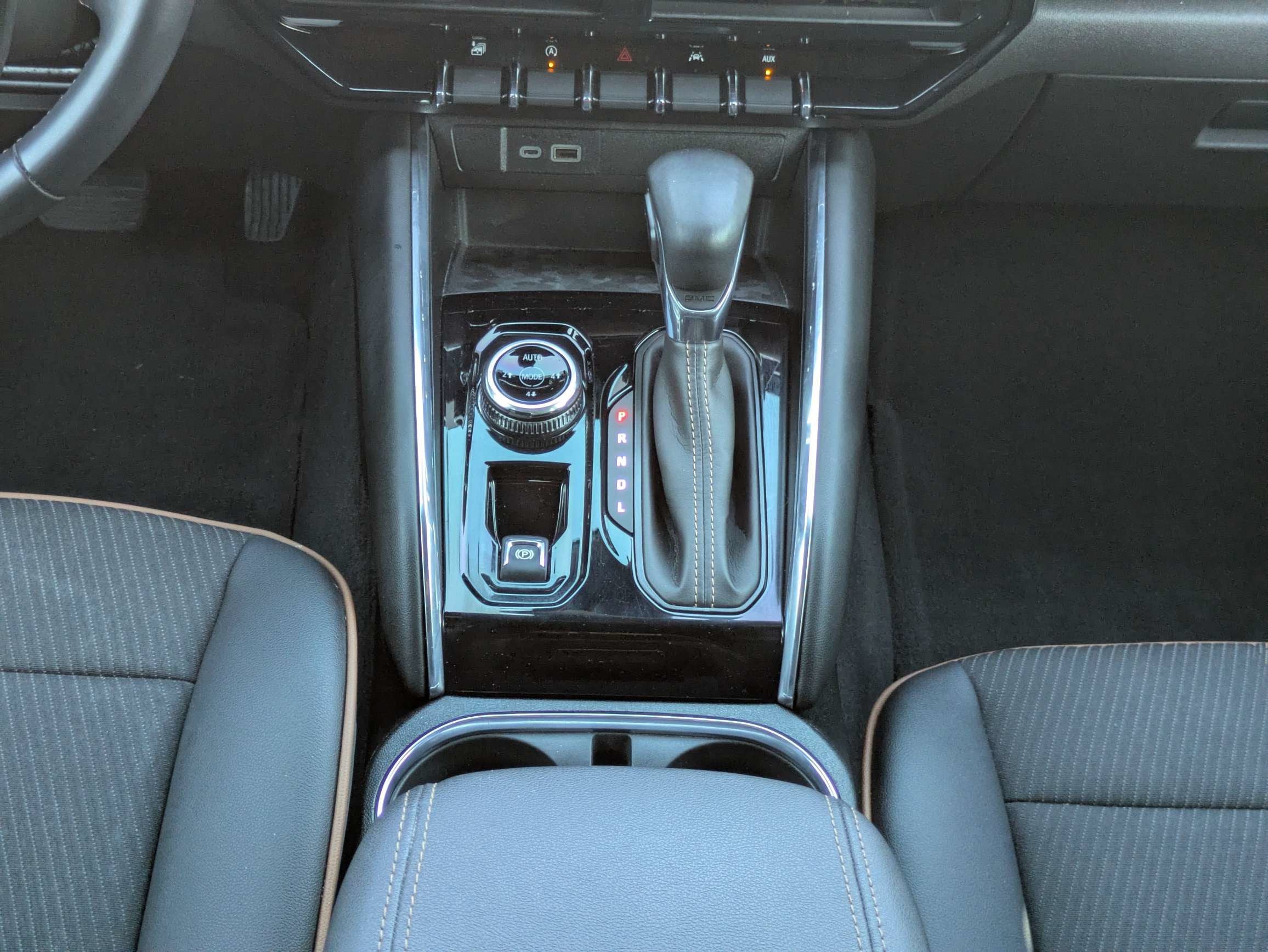 2023 GMC Canyon AT4