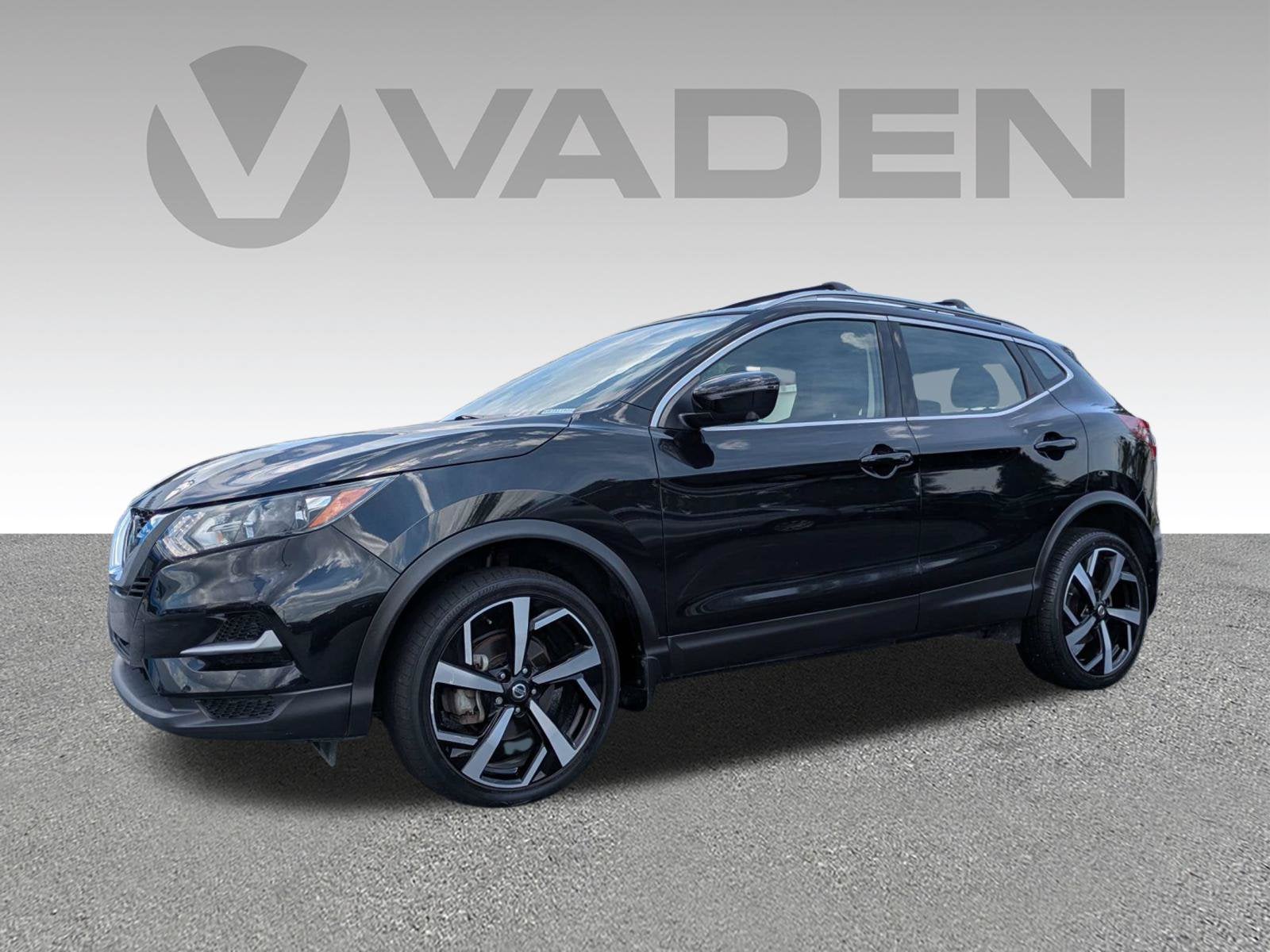 2022 Nissan Rogue Sport SL FWD Xtronic CVT