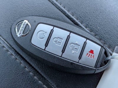 2022 Nissan Rogue Sport SL FWD Xtronic CVT