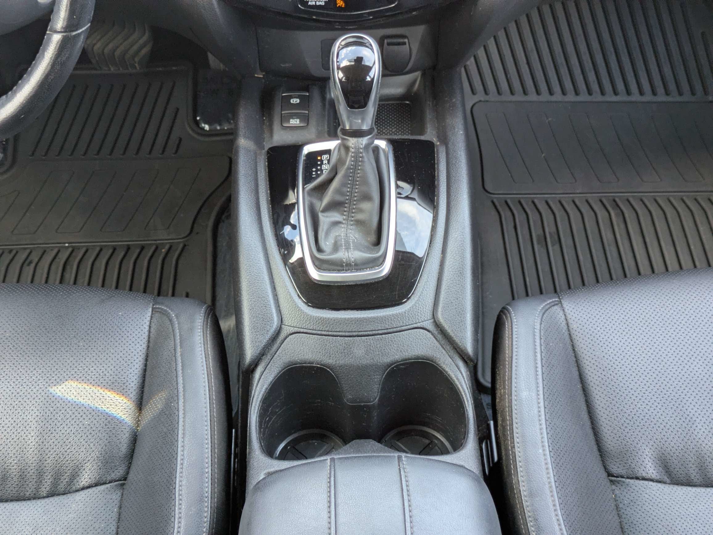 2022 Nissan Rogue Sport SL FWD Xtronic CVT