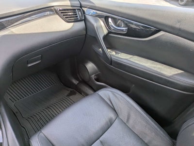 2022 Nissan Rogue Sport SL FWD Xtronic CVT