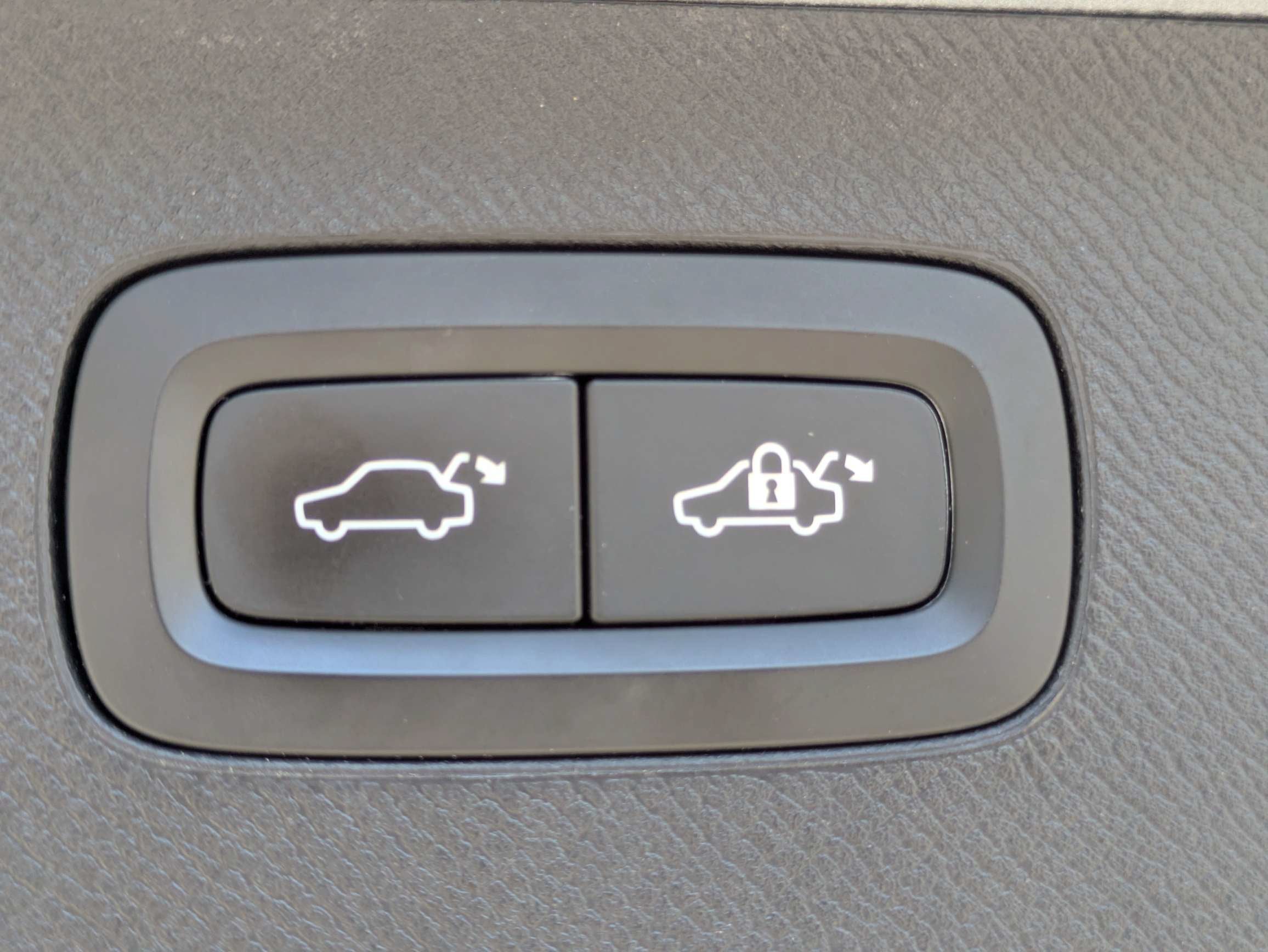 2018 Volvo XC90 T5 Momentum