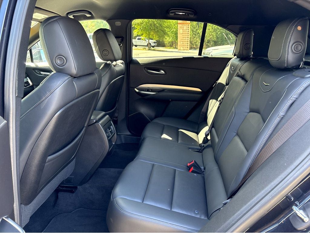 2023 Cadillac XT4 Premium Luxury