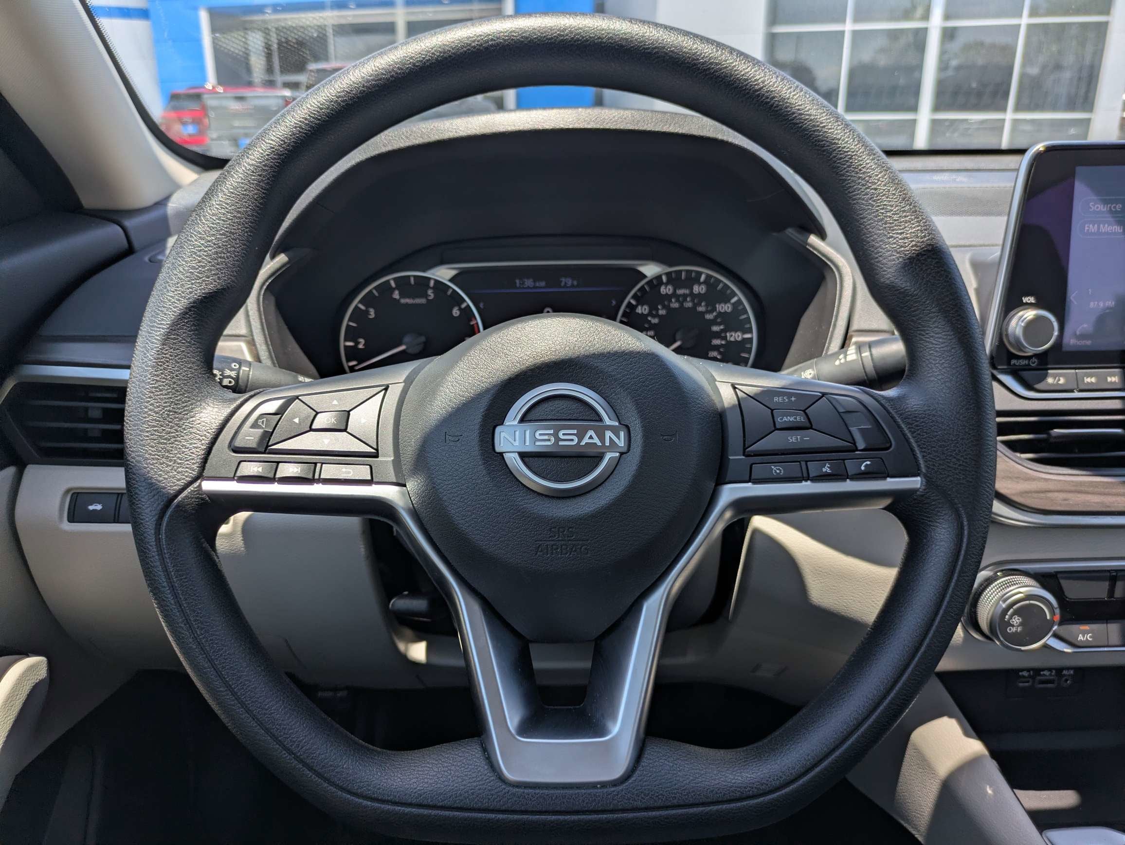 2025 Nissan Altima SV FWD