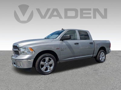 2022 RAM 1500 Classic Tradesman Crew Cab 4x4 5'7" Box