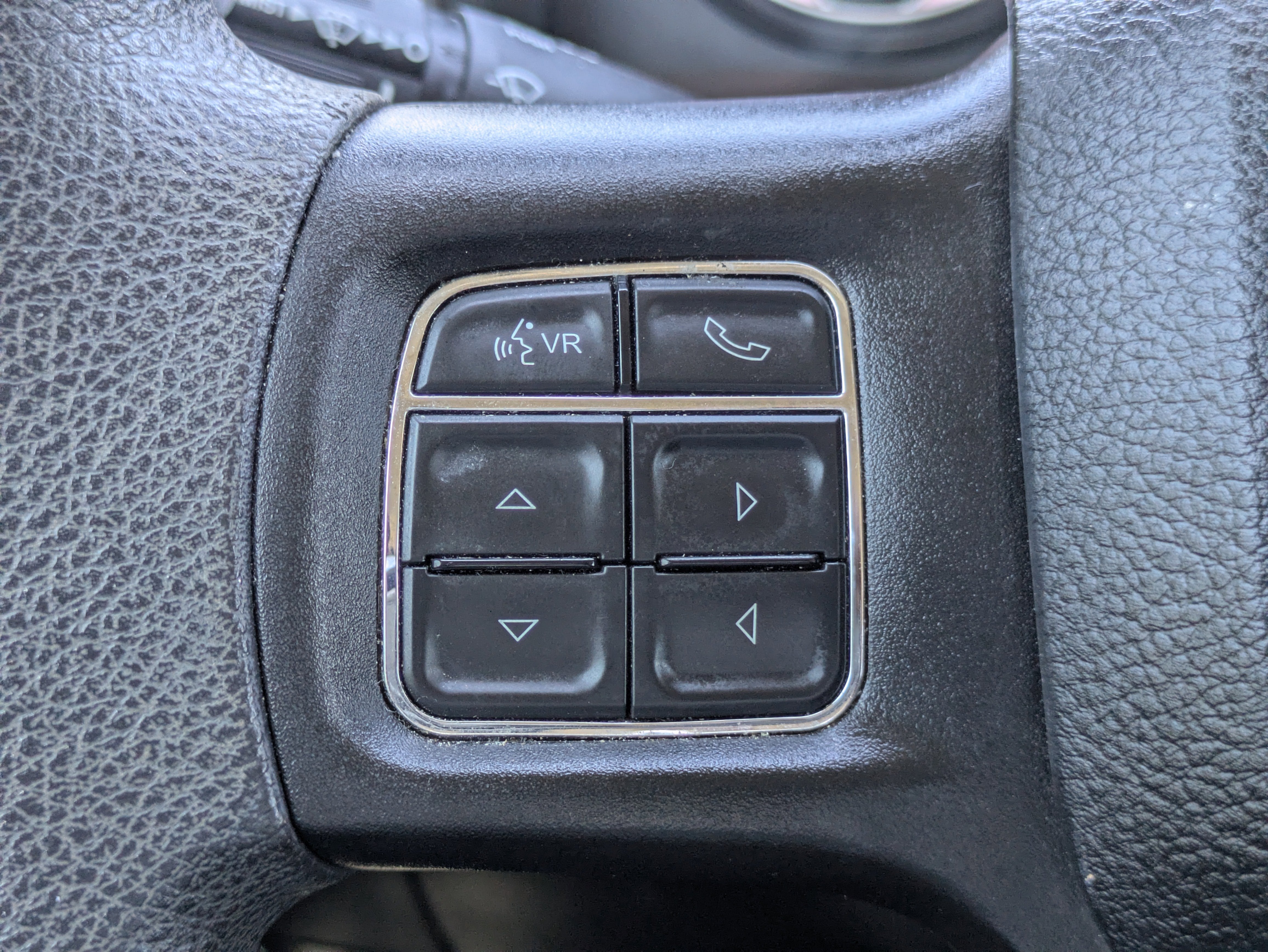 2022 RAM 1500 Classic Tradesman Crew Cab 4x4 5'7" Box