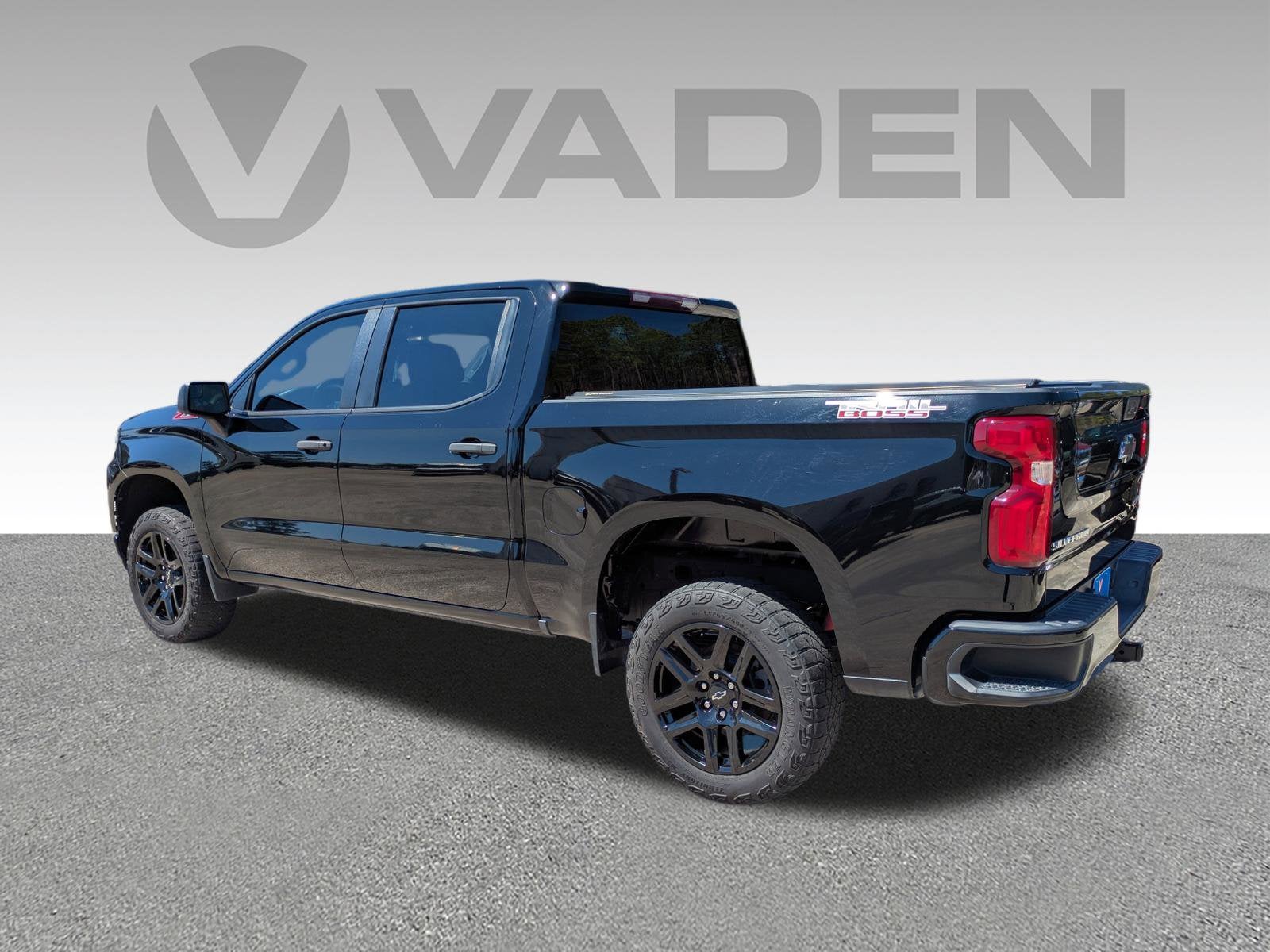 2022 RAM 1500 Classic Tradesman Crew Cab 4x4 5'7" Box