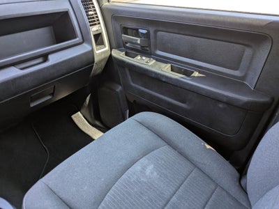 2022 RAM 1500 Classic Tradesman Crew Cab 4x4 5'7" Box