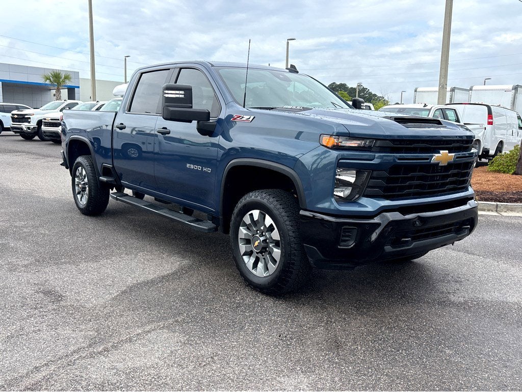 2025 Chevrolet Silverado 2500HD Custom