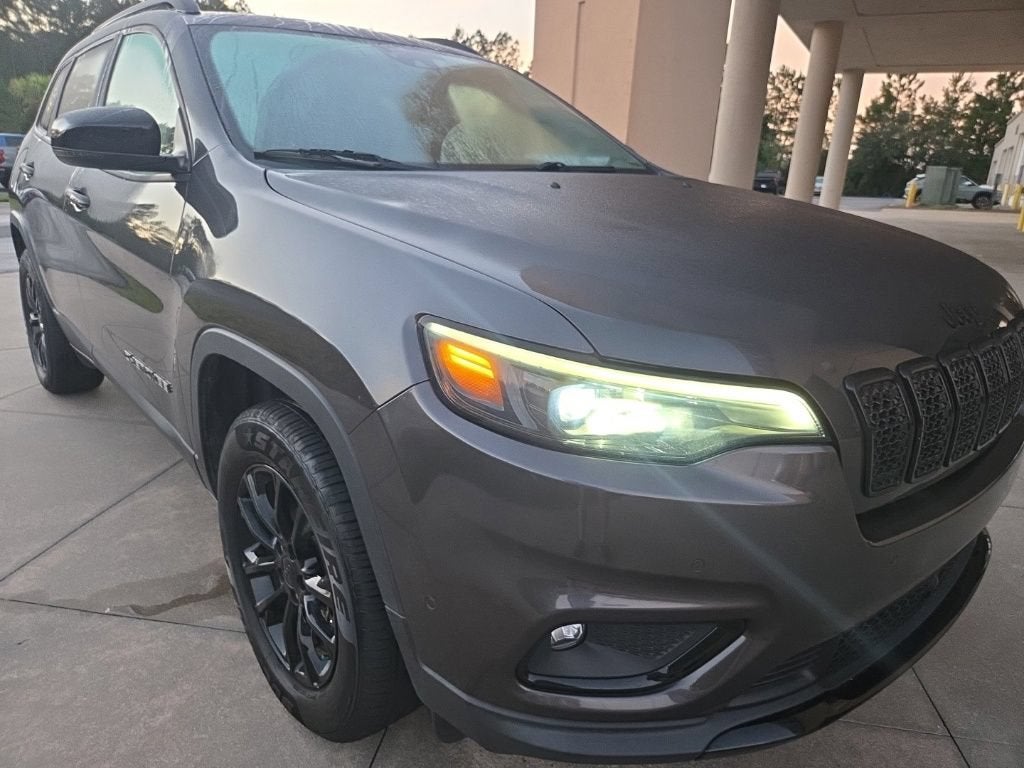 2023 Jeep Cherokee Altitude Lux