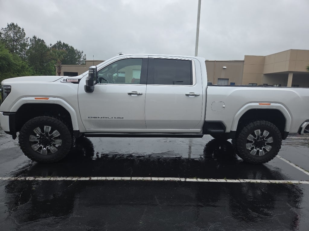 2025 GMC Sierra 2500 HD Denali