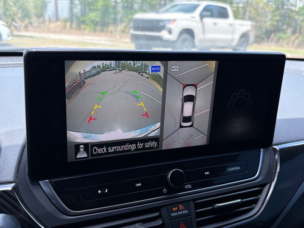 2023 Nissan Altima 2.0 SR