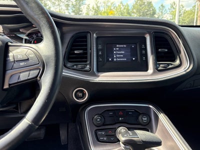2015 Dodge Challenger SXT