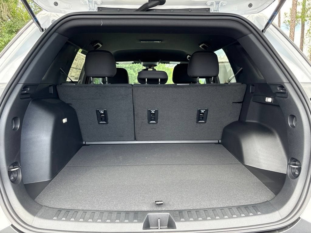 2027 Chevrolet Equinox AWD LT