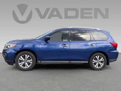2017 Nissan Pathfinder SV
