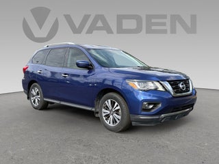 2017 Nissan Pathfinder SV