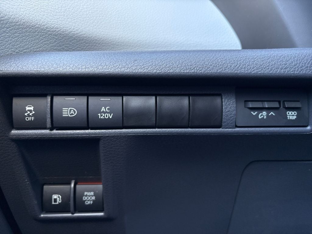 2023 Toyota Sienna XSE